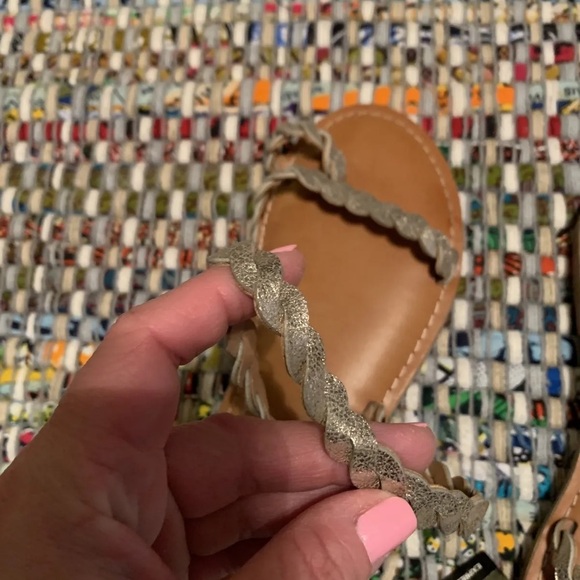 Express women’s sandals size 6 - Picture 4 of 5